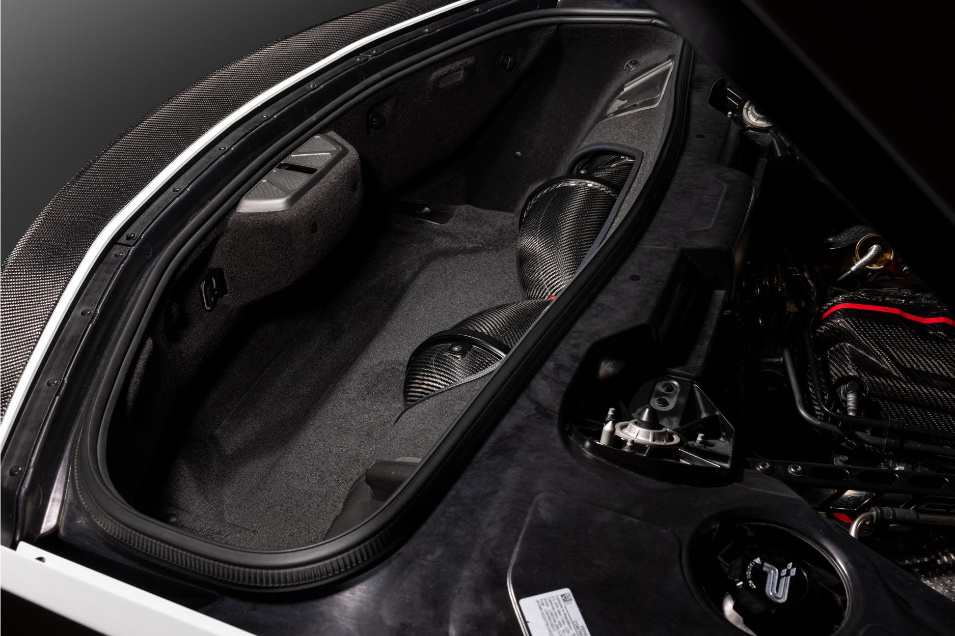Eventuri Carbon Intake for Chevrolet Corvette C8 Stingray Coupe (13) 