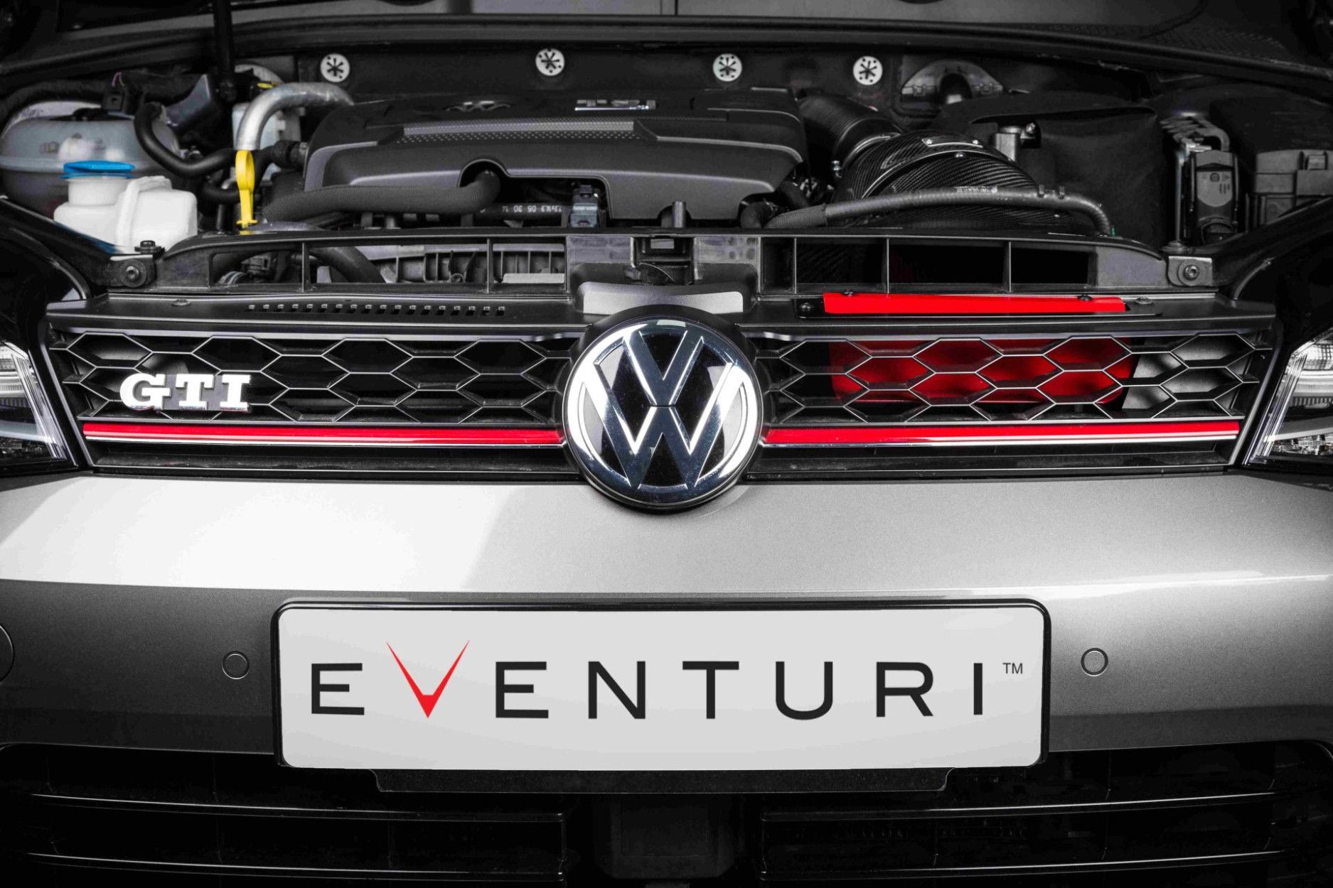 Eventuri carbon intake for VAG 2.0 TFSI (6) 