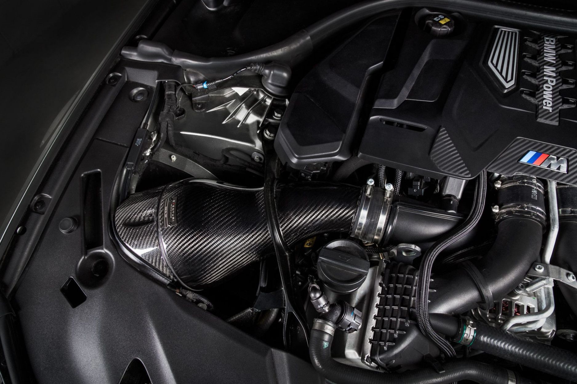Eventuri Carbon intake for BMW F90 M5 (8) 