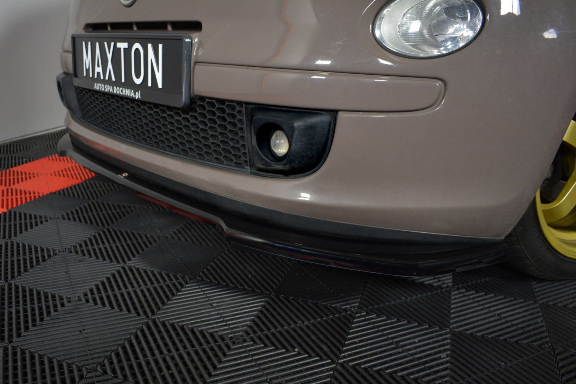 Maxton Design ABS Frontlippe V.2 für Fiat 500 Vorfacelift Schrägheck schwarz hochglanz (3) 