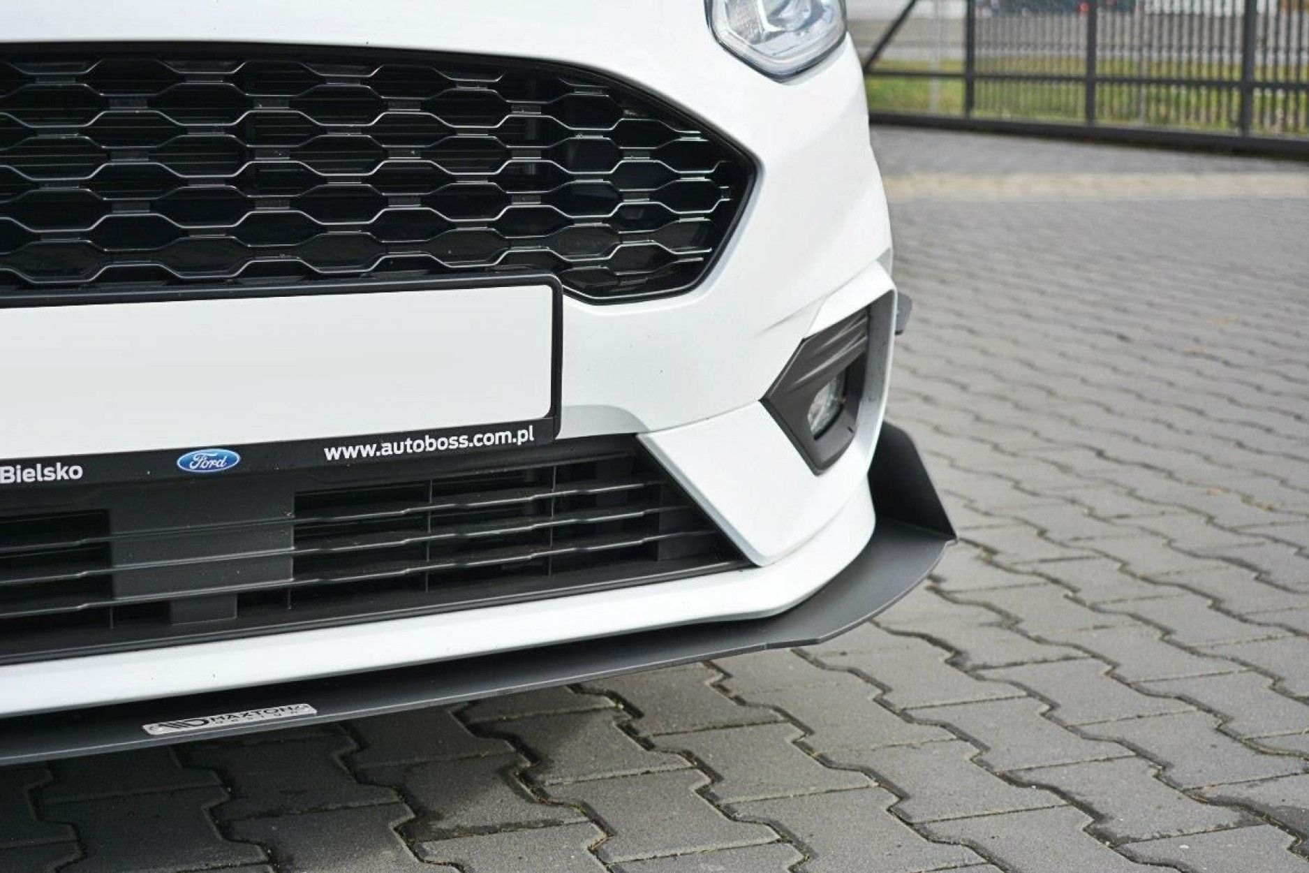 Maxton Design ABS Frontlippe für Ford Fiesta Mk8 ST schwarz matt (4) 