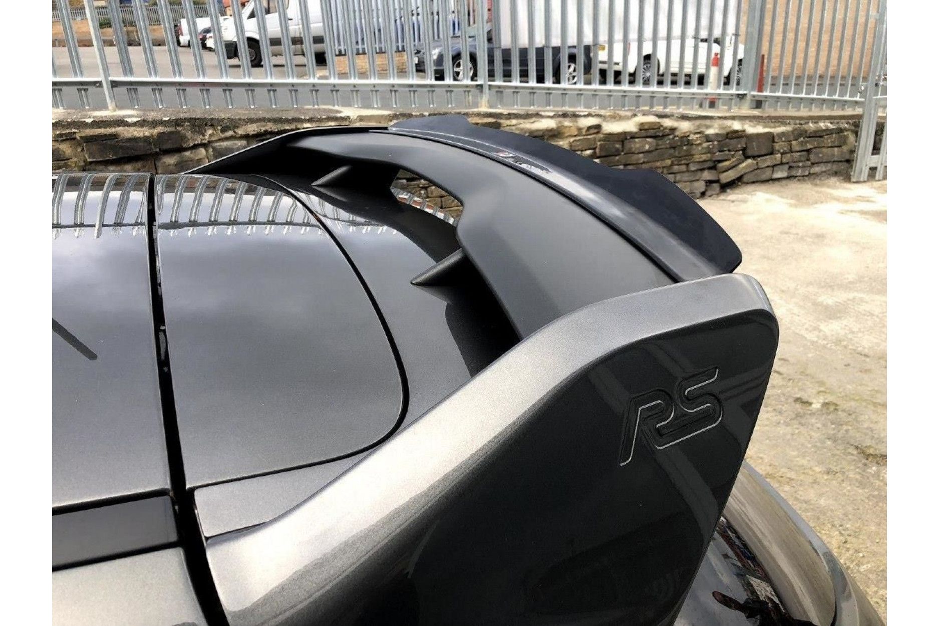 Maxton Design ABS Spoiler Aufsatz für Ford Focus MK3 ST|RS schwarz hochglanz (4) 
