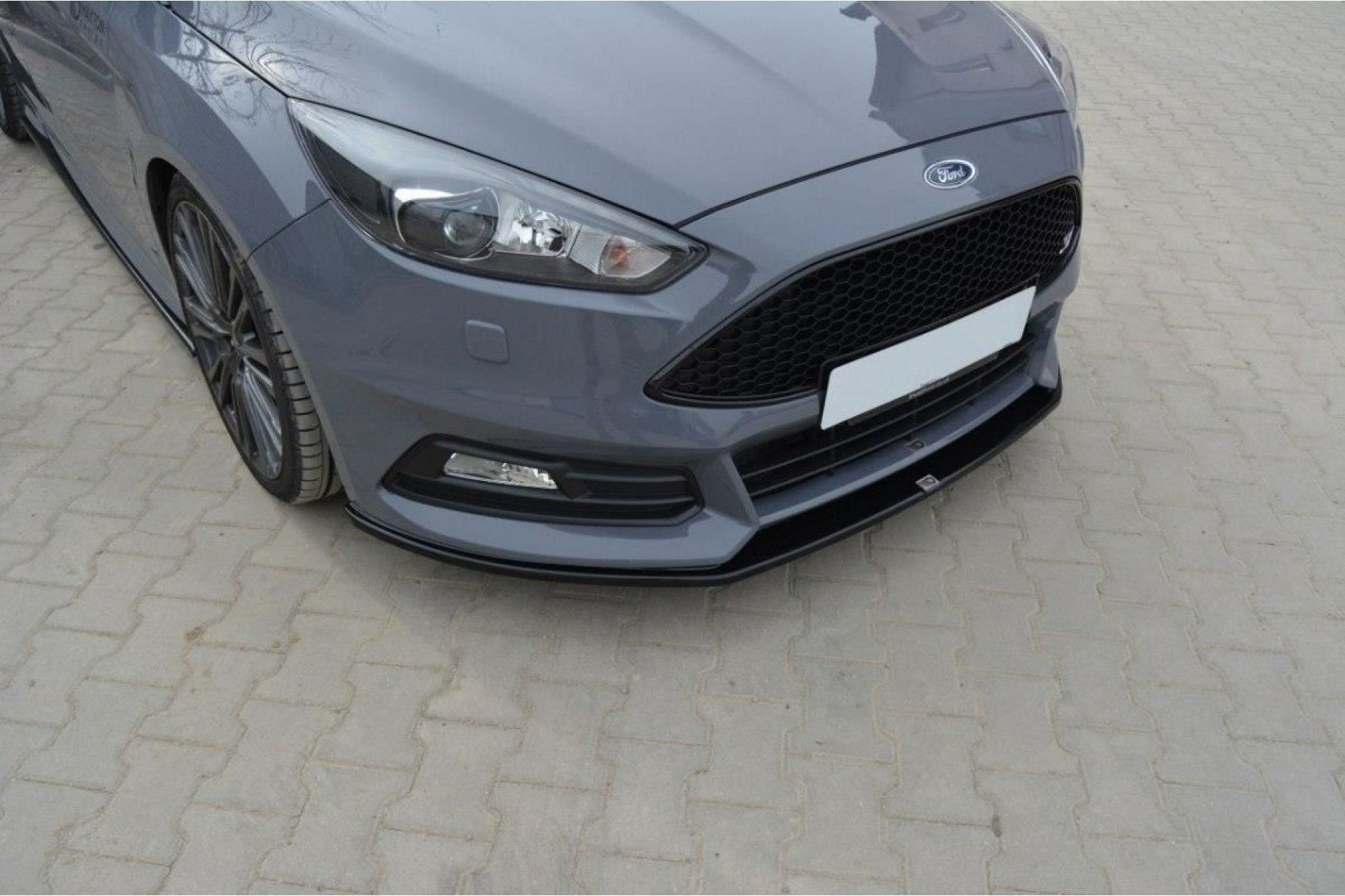 Maxton Design ABS Frontlippe V.2 für Ford Focus MK3 ST|RS Facelift schwarz hochglanz (3) 
