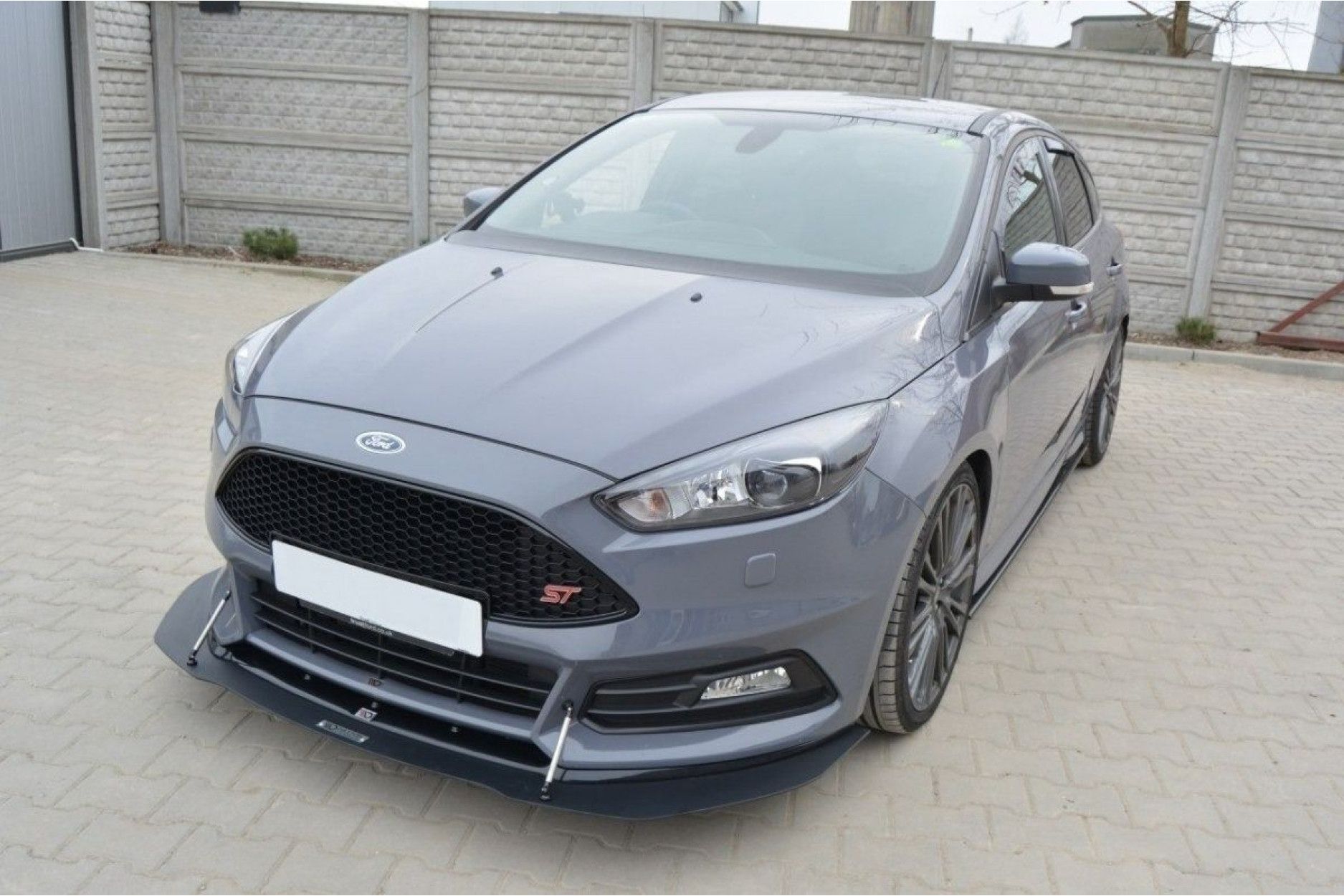 Maxton Design ABS Frontlippe v.1 und Splitter für Ford Focus MK3 ST|RS Facelift schwarz matt (4) 