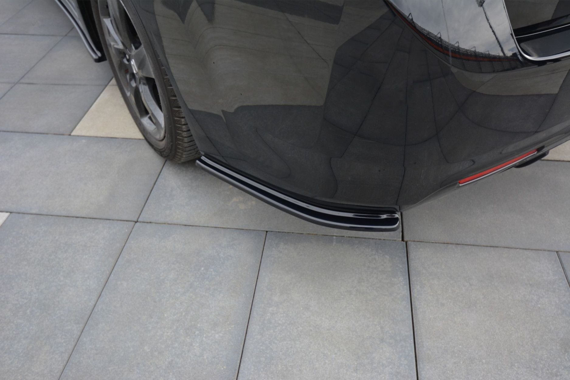 Maxton Design ABS Diffusor Seiten Eerwiterungen Flaps für Honda Accord Mk8 Type-S Vorfacelift Limo schwarz hochglanz