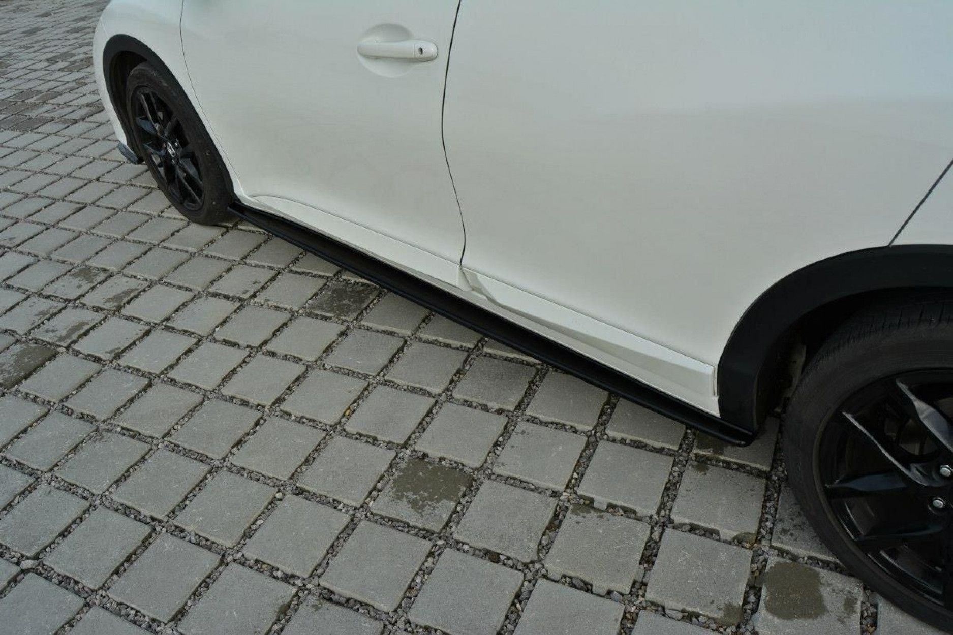 Maxton Design ABS Seitenschweller für Honda Civic Mk9 Type GP|Type-SR Facelift schwarz hochglanz (6) 