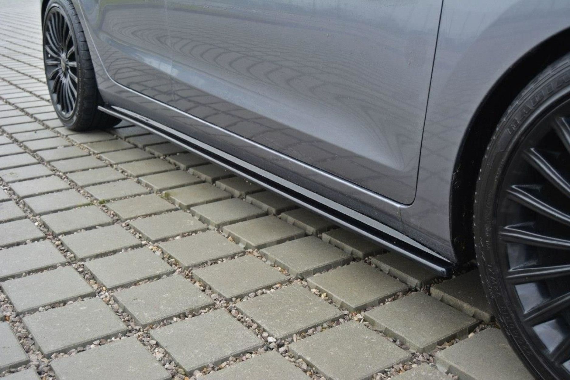 Maxton Design ABS Seitenschweller für Hyundai i30 MK2 schwarz hochglanz (4) 