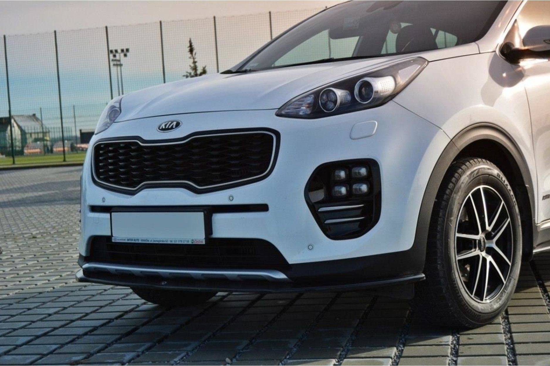 Maxton Design ABS Frontlippe für Kia Sportage MK4 schwarz hochglanz (2) 