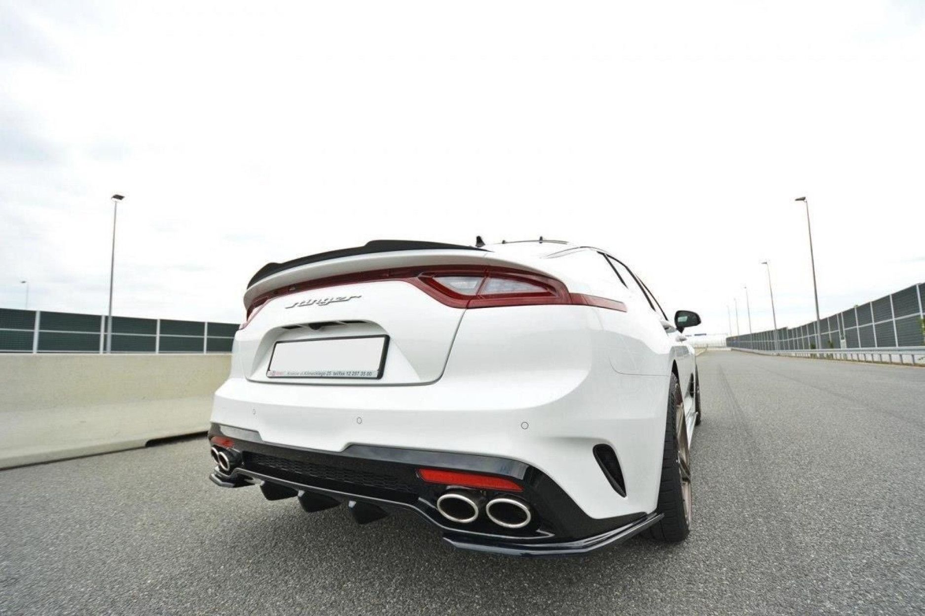 Maxton Design ABS Diffusor für Kia Stinger MK1 GT schwarz hochglanz