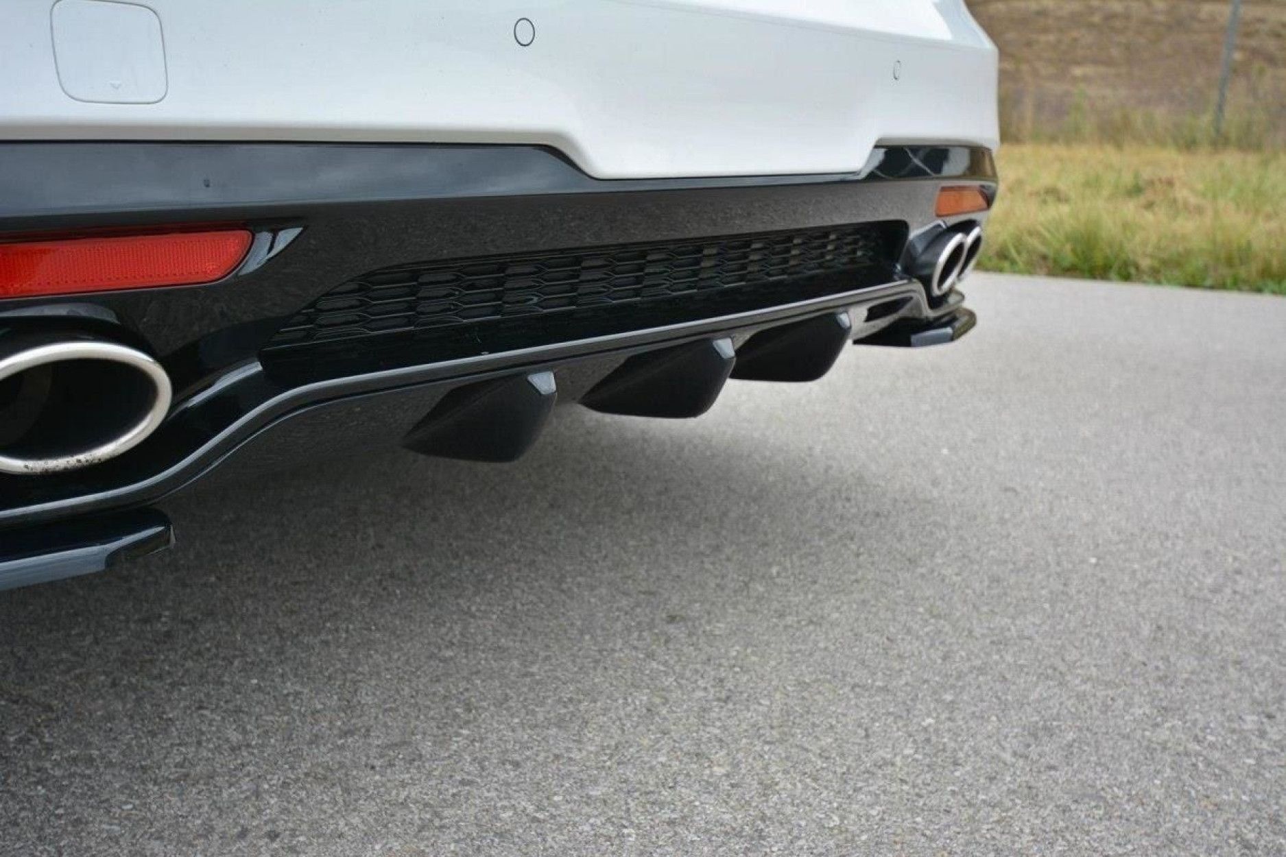 Maxton Design ABS Diffusor für Kia Stinger MK1 GT schwarz hochglanz (2) 