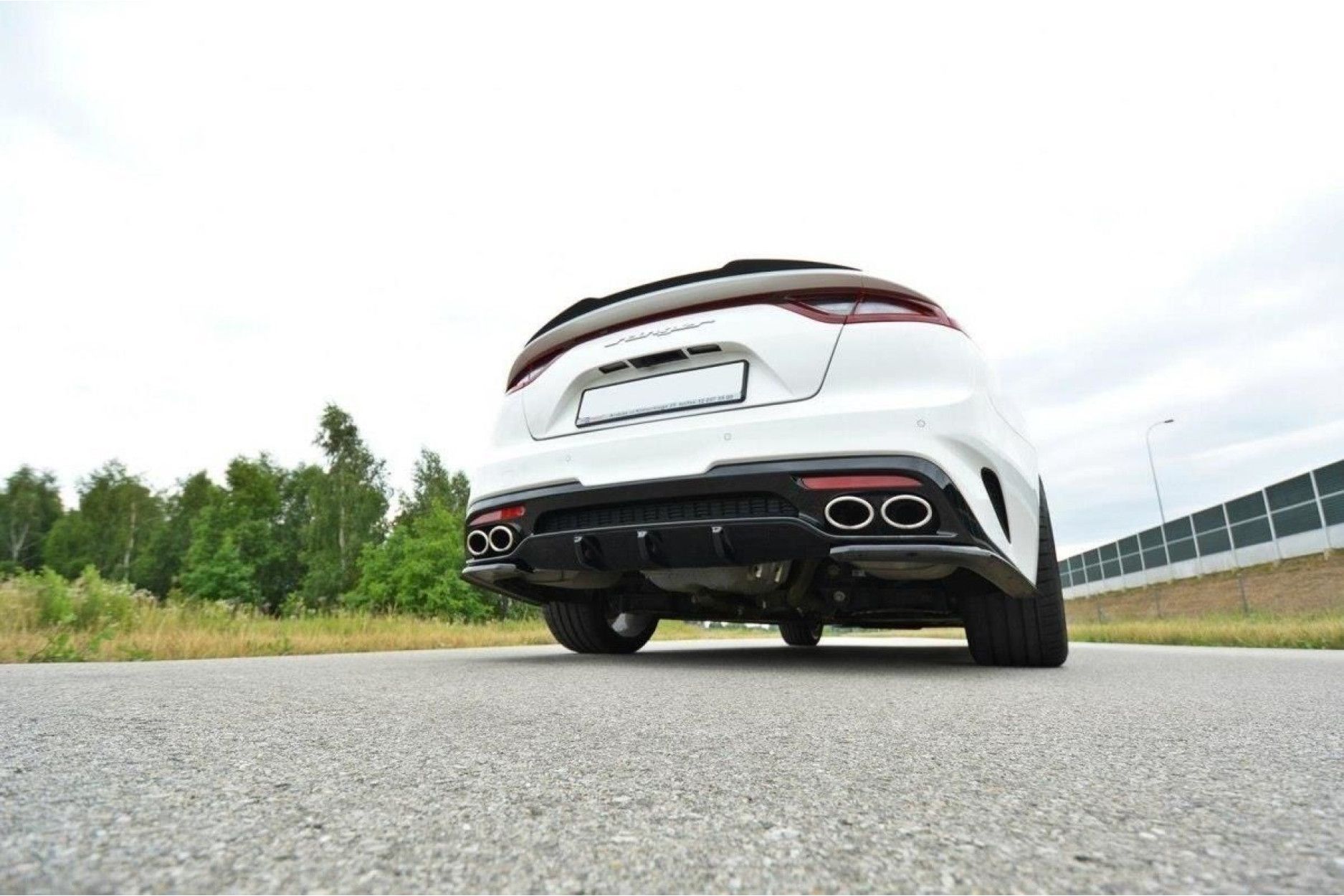 Maxton Design ABS Diffusor für Kia Stinger MK1 GT schwarz hochglanz (4) 