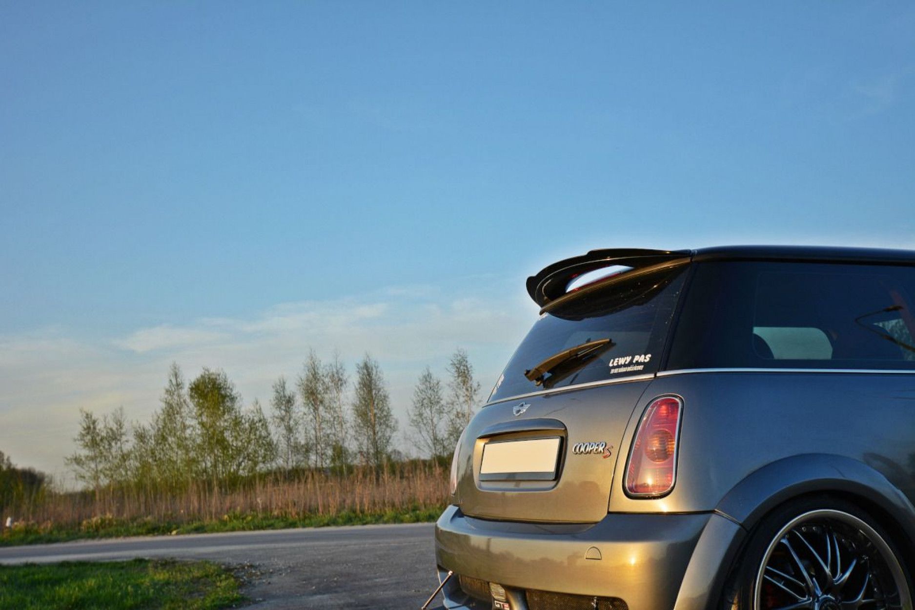 Maxton Design ABS Spoiler Aufsatz für Mini Cooper R53 S|JCW schwarz hochglanz (4) 
