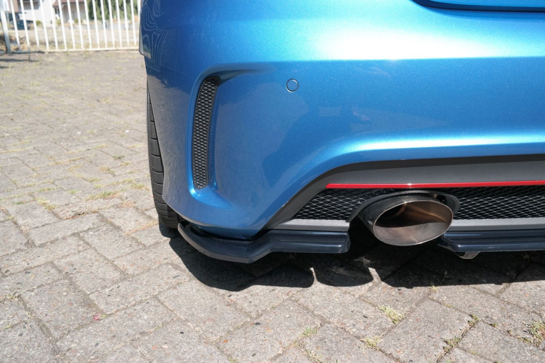 Maxton Design ABS Diffusor Seiten Eerwiterungen Flaps für Mercedes Benz A-Klasse W176 AMG AMG Paket Vorfacelift schwarz hochglanz