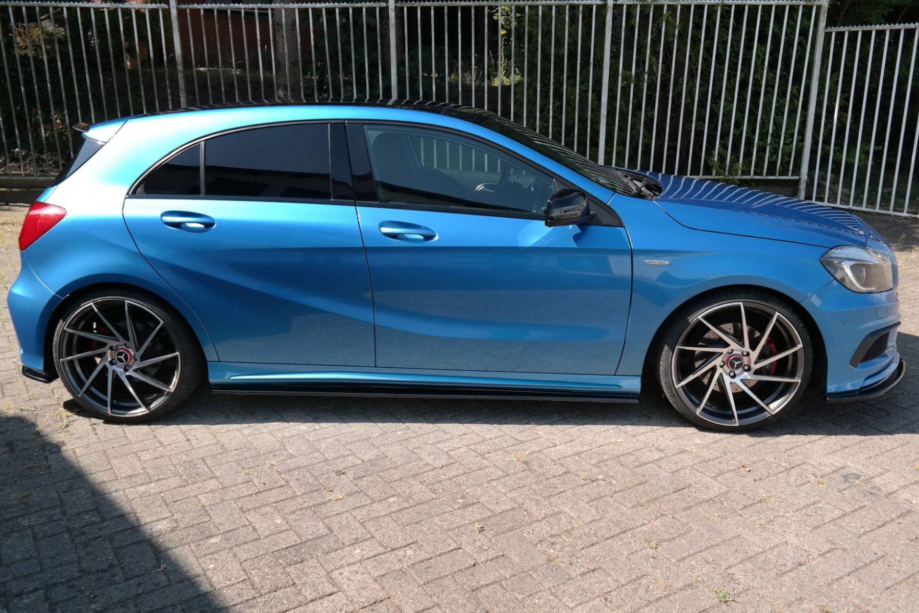 Maxton Design ABS Diffusor Seiten Eerwiterungen Flaps für Mercedes Benz A-Klasse W176 AMG AMG Paket Vorfacelift schwarz hochglanz (5) 
