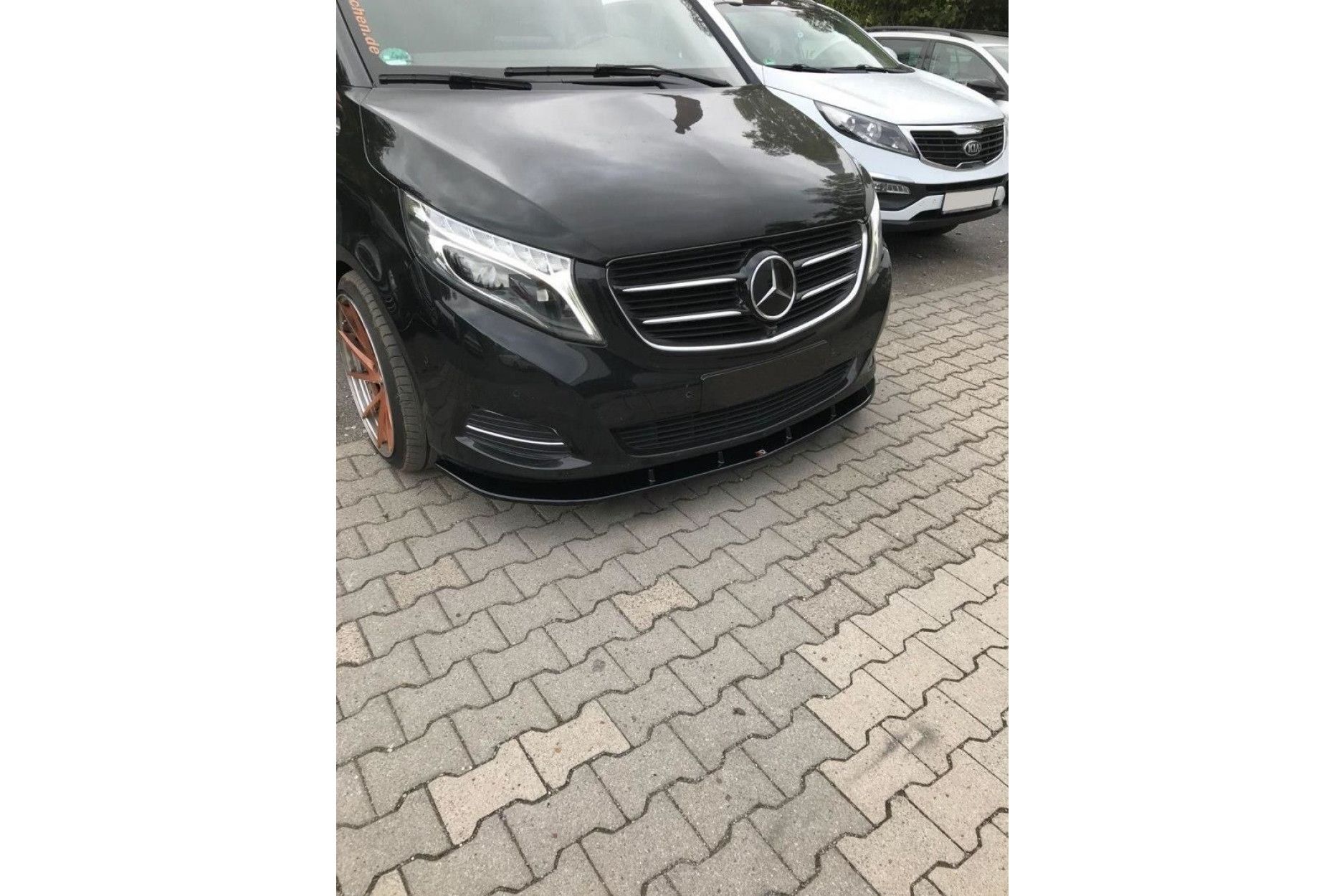 Maxton Design ABS Frontlippe V.2 für Mercedes Benz V-Klasse W447 schwarz hochglanz (3) 