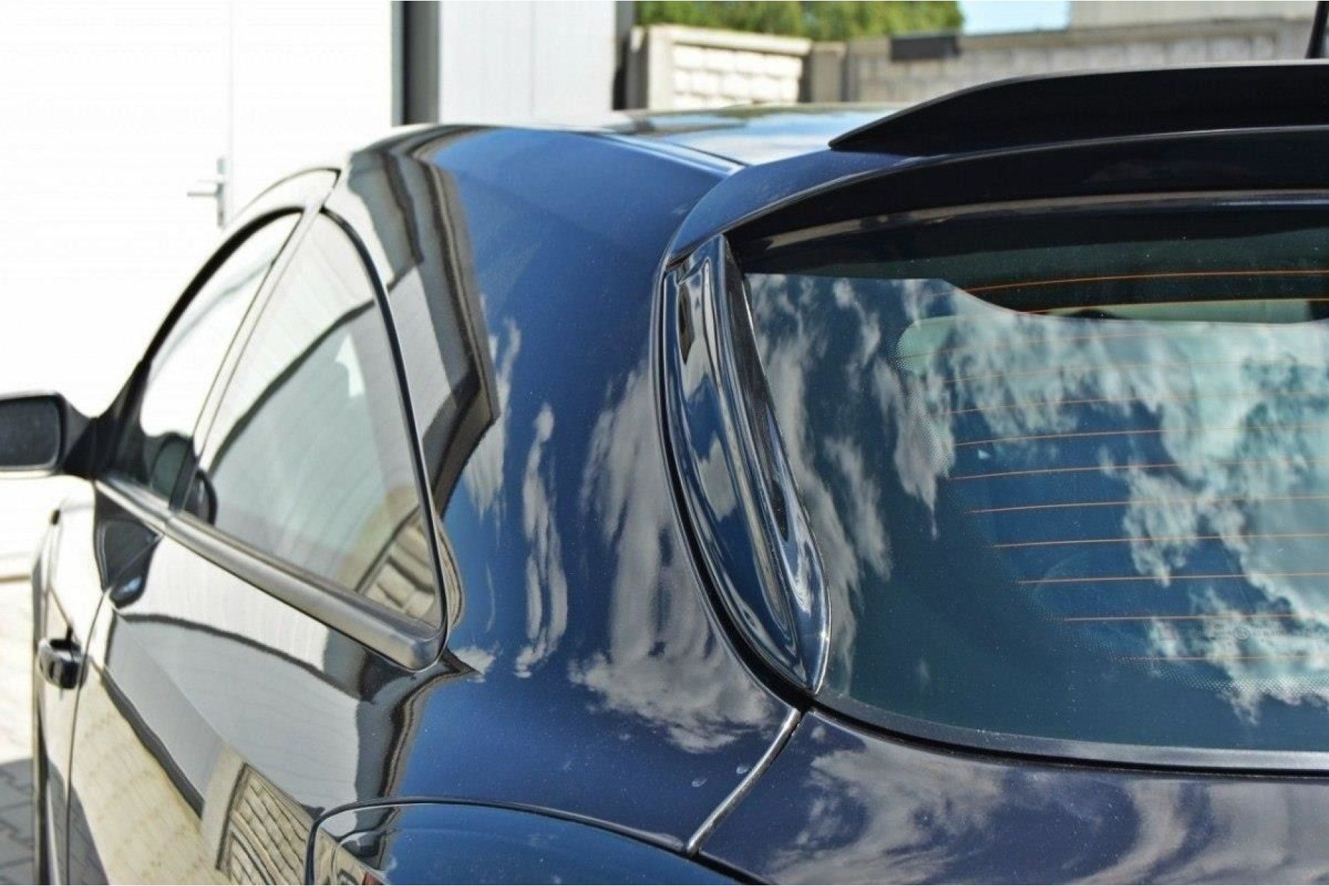 Maxton Design ABS Heckscheiben Verkleidung Zierleiste für Opel Astra H MK3 OPC schwarz hochglanz (2) 