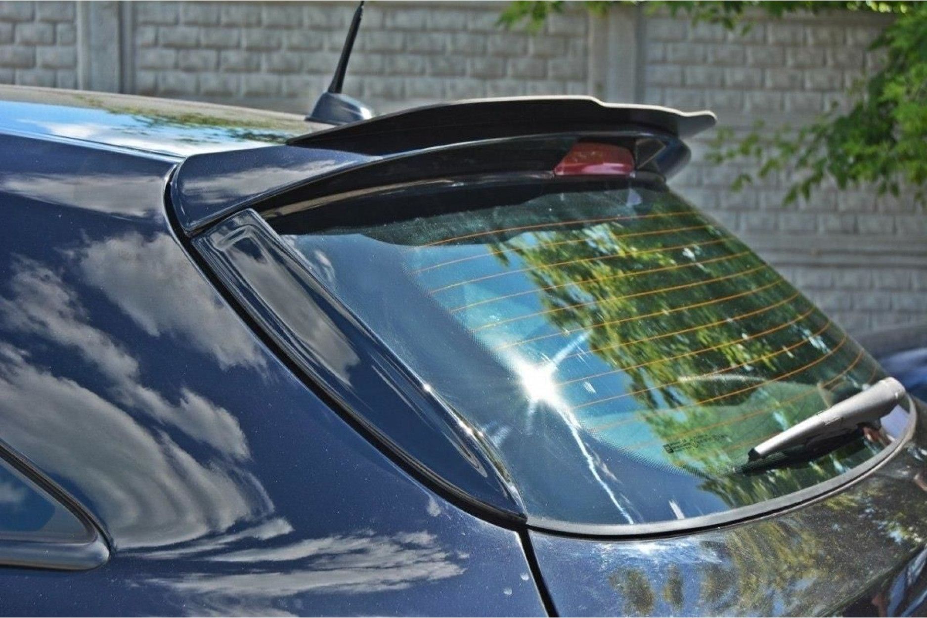 Maxton Design ABS Heckscheiben Verkleidung Zierleiste für Opel Astra H MK3 OPC schwarz hochglanz (4) 