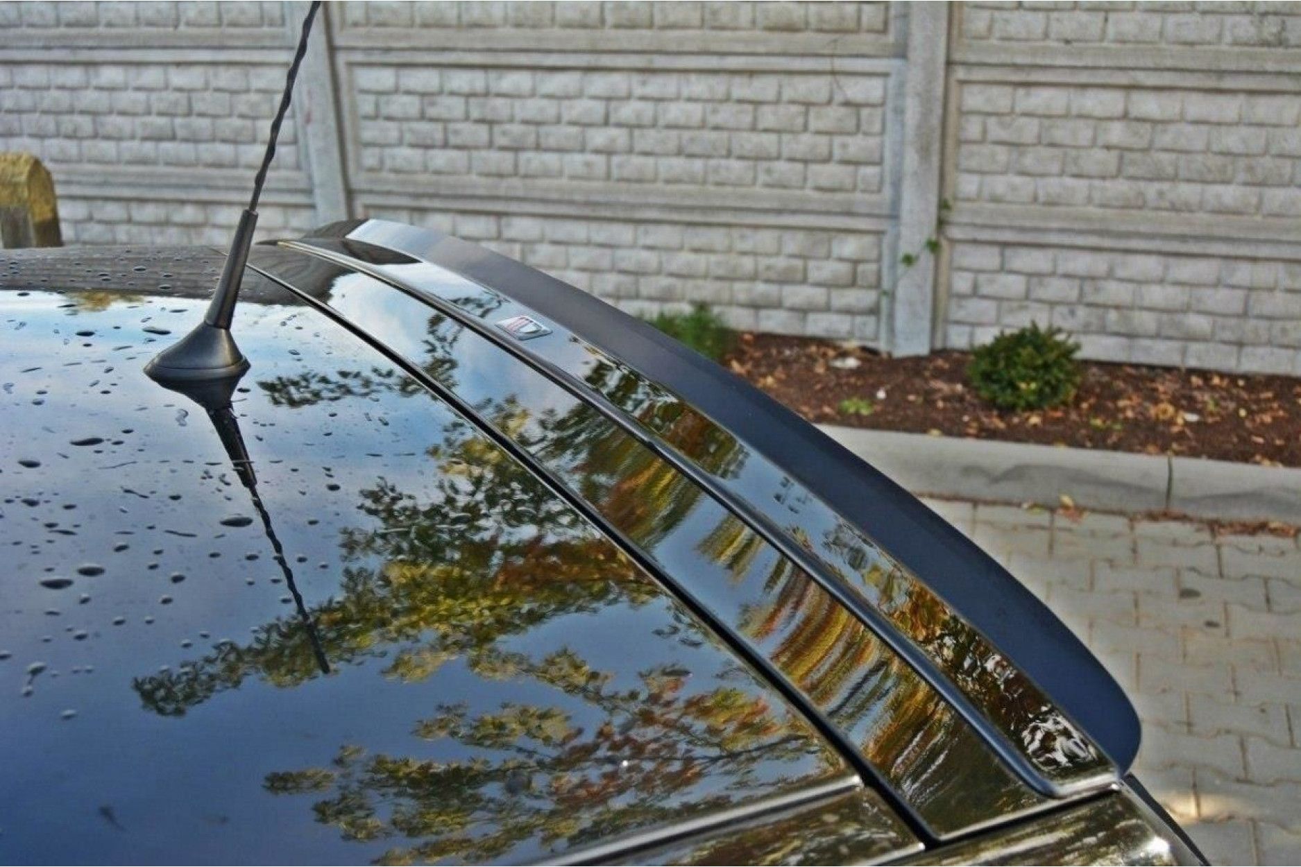 Maxton Design ABS Spoiler Aufsatz für Renault Clio MK3 RS schwarz hochglanz (2) 