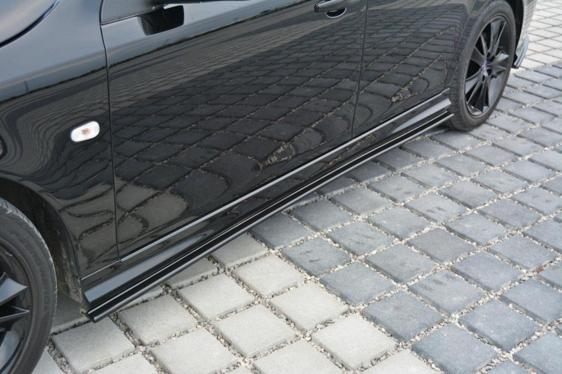 Maxton Design ABS Seitenschweller für Saab Aero MK2 Facelift schwarz hochglanz (3) 