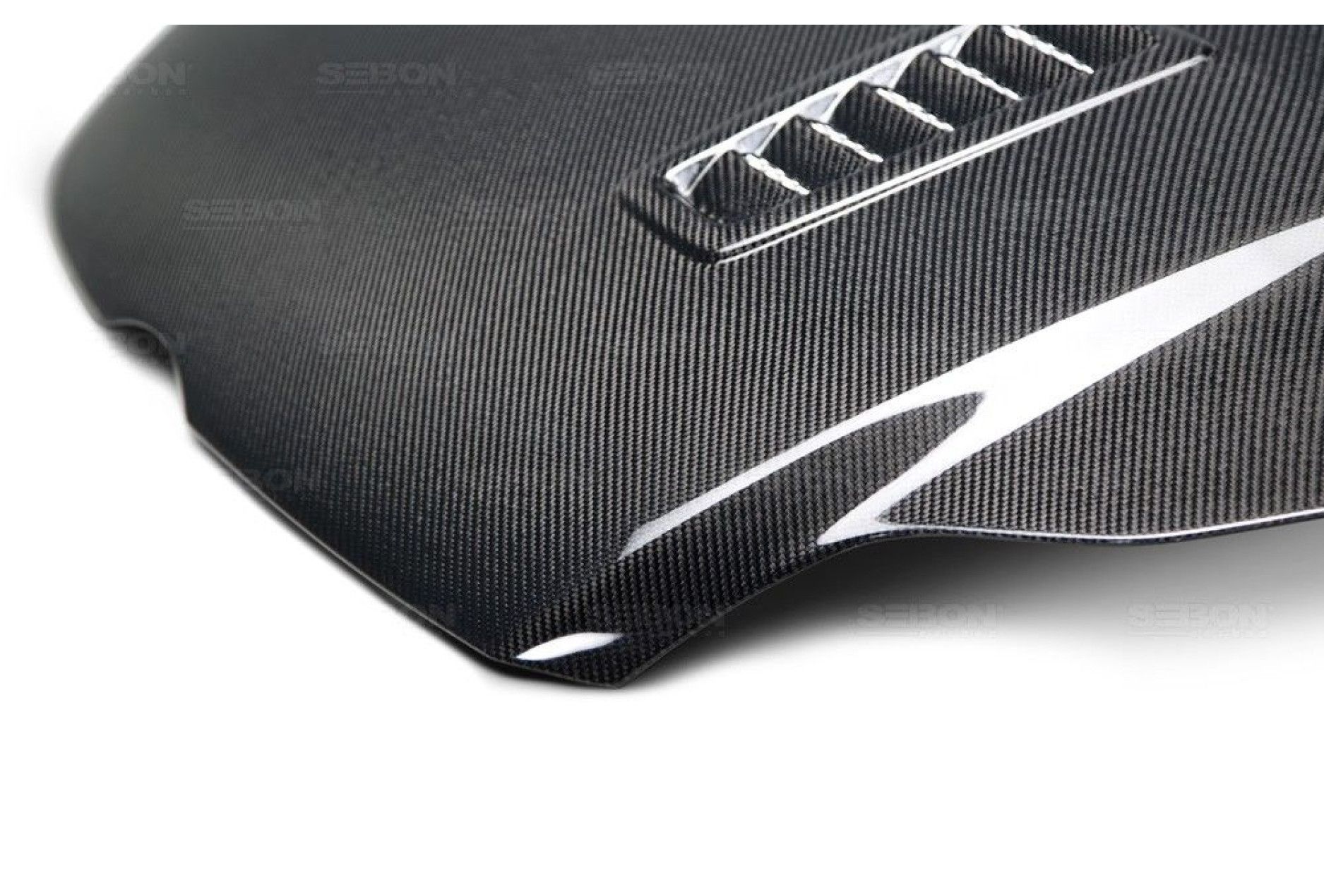 Seibon carbon hood fitting forD Focus sedan 2012 - 2013 RS-Style (5) 