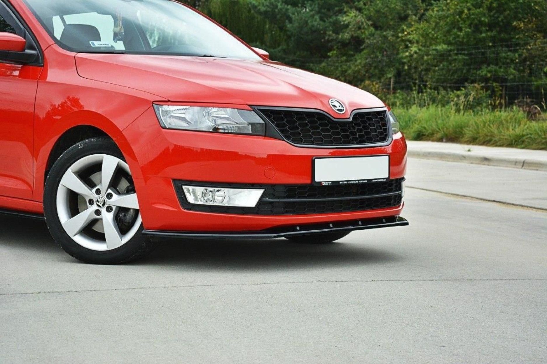 Maxton Design ABS Frontlippe V.2 für Skoda Rapid schwarz hochglanz (2) 
