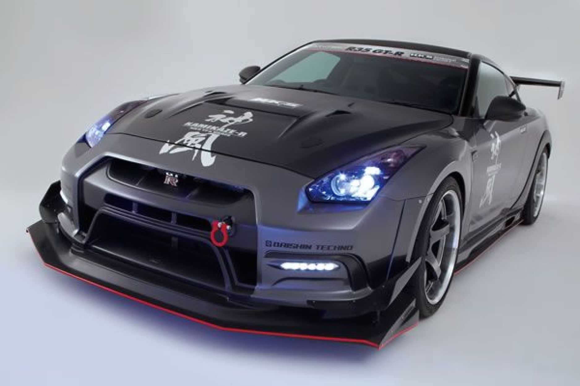 Nissan GTR r35 varis