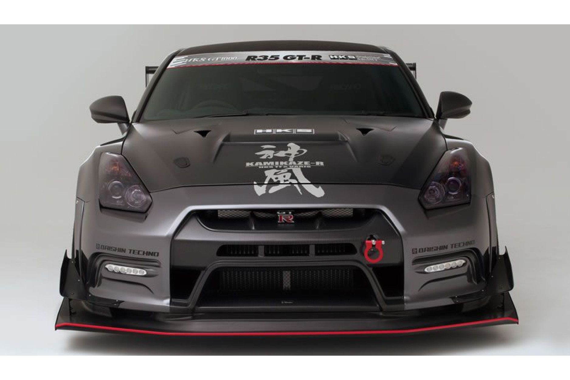 Varis gx. Varis обвесы Nissan. R35 новый обвес. GTR Kamikaze. Varis Kamikaze.