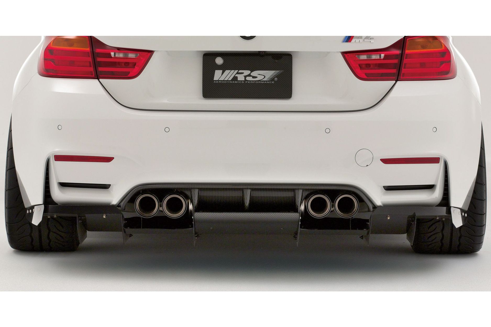 Varis carbon rear apron for BMW 4 Series F82 M4 (5) 