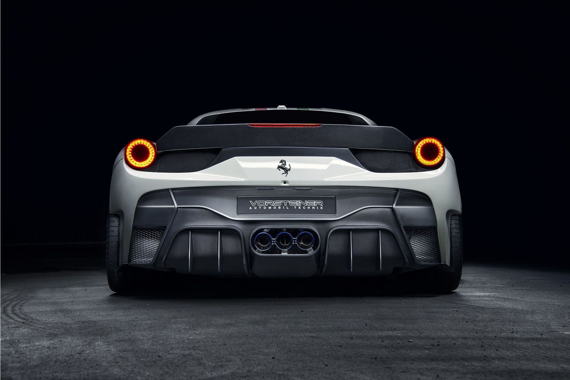 Vorsteiner 458-VX Aero Carbon Heckstoßstange mit Heckdiffusor (inkl. Auspuffblenden) für Ferrari 458 Italia