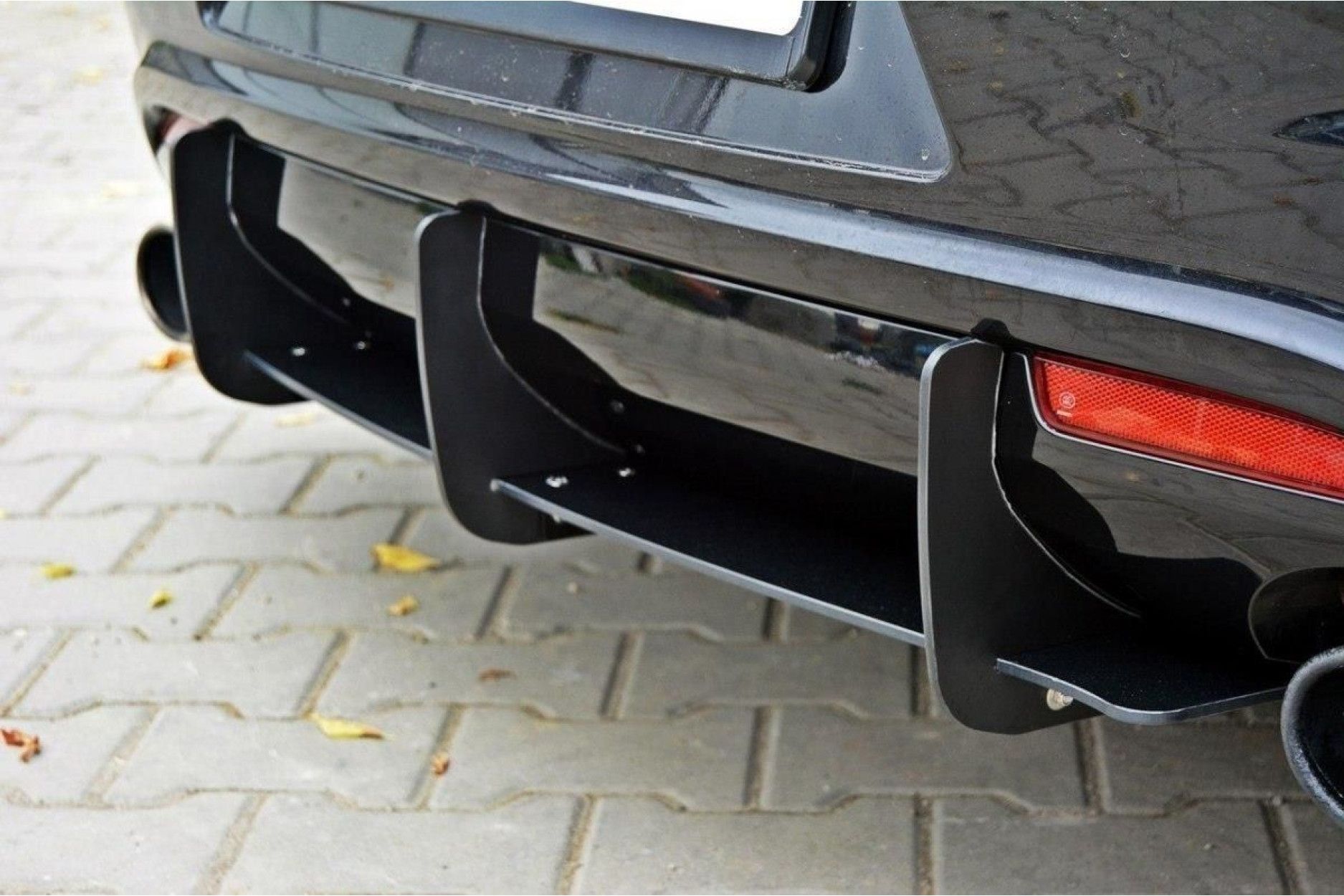 Maxton Design ABS Diffusor inkl. Diffusor Finnen Heckansatz für Volkswagen Scirocco MK3 R R-Line schwarz matt (3) 