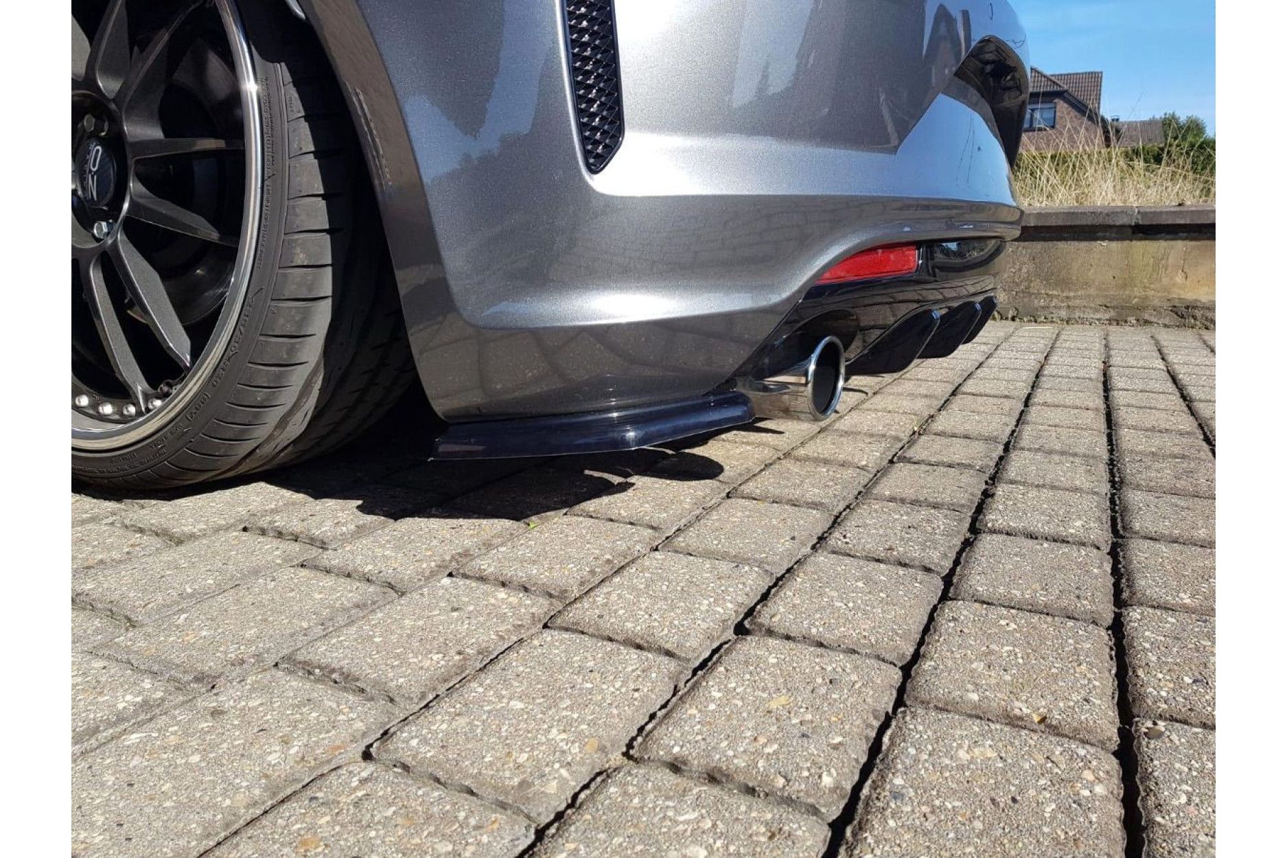 Maxton Design ABS Diffusor Seiten Eerwiterungen Flaps für Volkswagen Scirocco MK3 R R-Line Facelift schwarz hochglanz (4) 