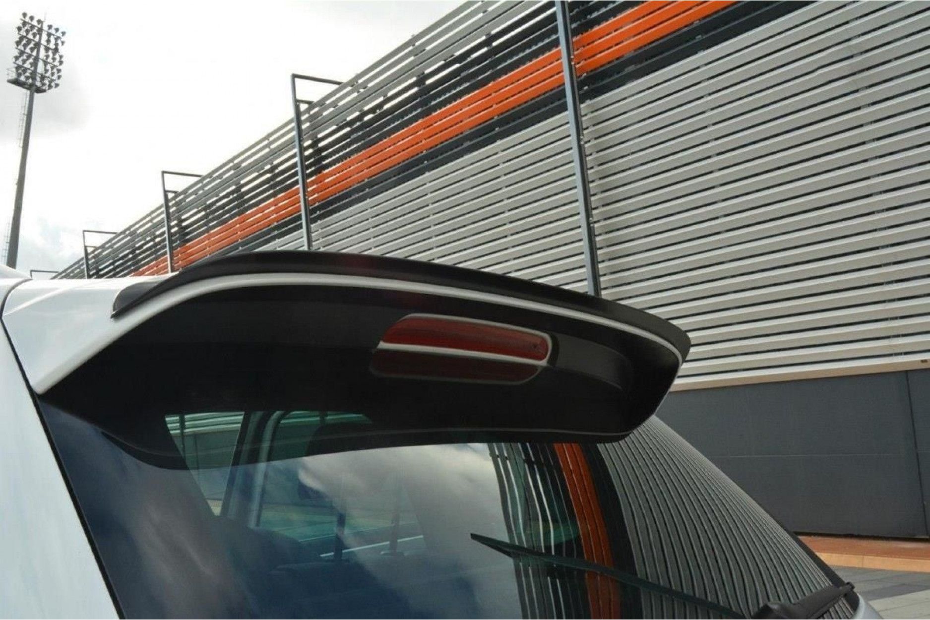 Maxton Design ABS Spoiler Aufsatz für Volkswagen Tiguan Mk2 R-Line schwarz hochglanz