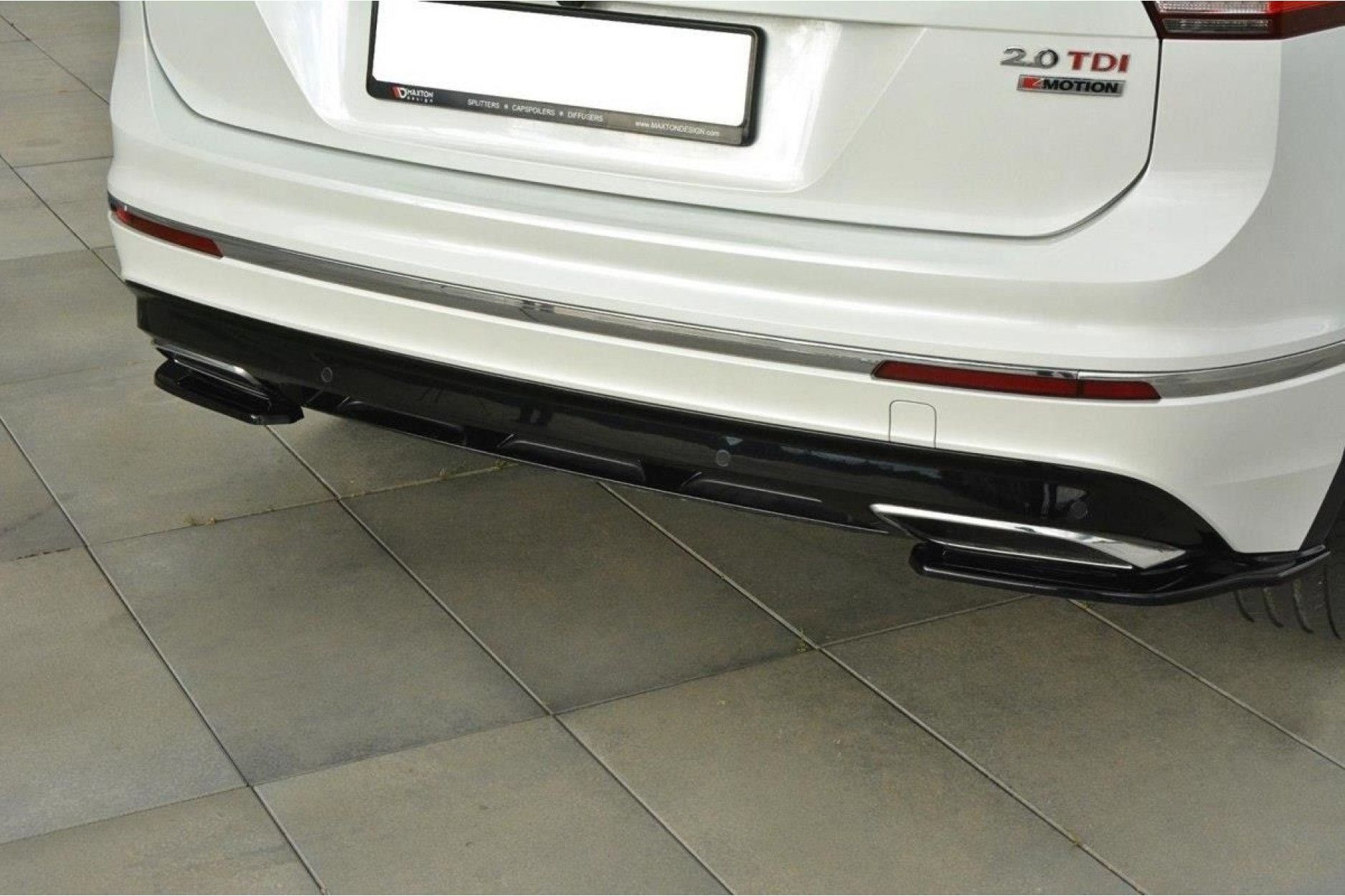 Maxton Design ABS Diffusor Seiten Eerwiterungen Flaps für Volkswagen Tiguan Mk2 R-Line schwarz hochglanz