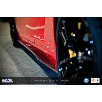 RevoZport Carbon side skirts for Lamborghini Huracan "RST" Super-Trofeo-Style