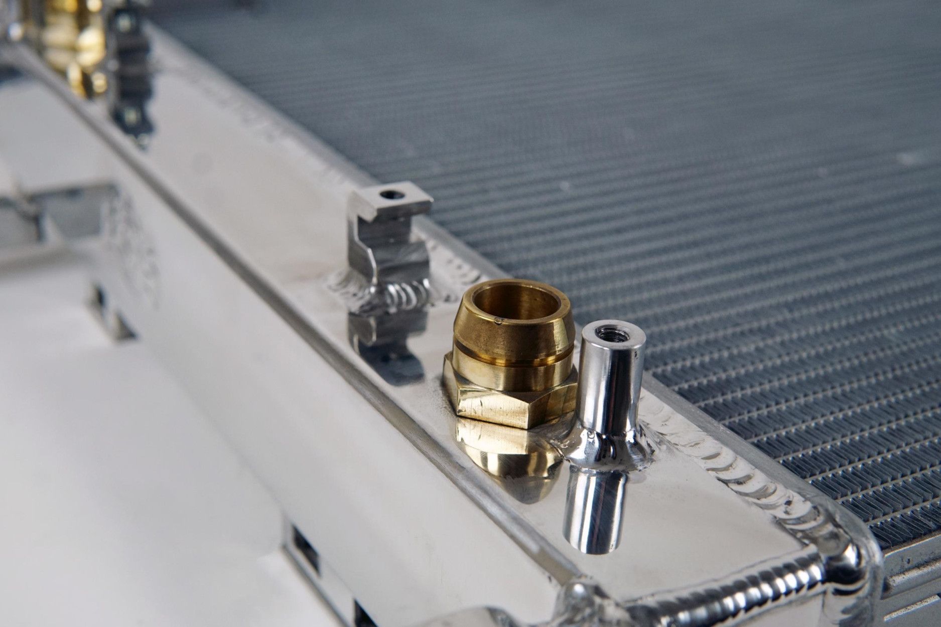 CSF Hochleistungs-Wasserkühler mit integriertem Getriebeölkühler für Audi B8 S4 und S5 (4) 