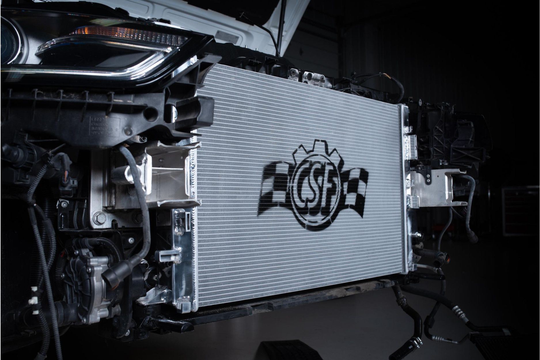 CSF Hochleistungs-Wasserkühler mit integriertem Getriebeölkühler für Audi B8 S4 und S5 (12) 
