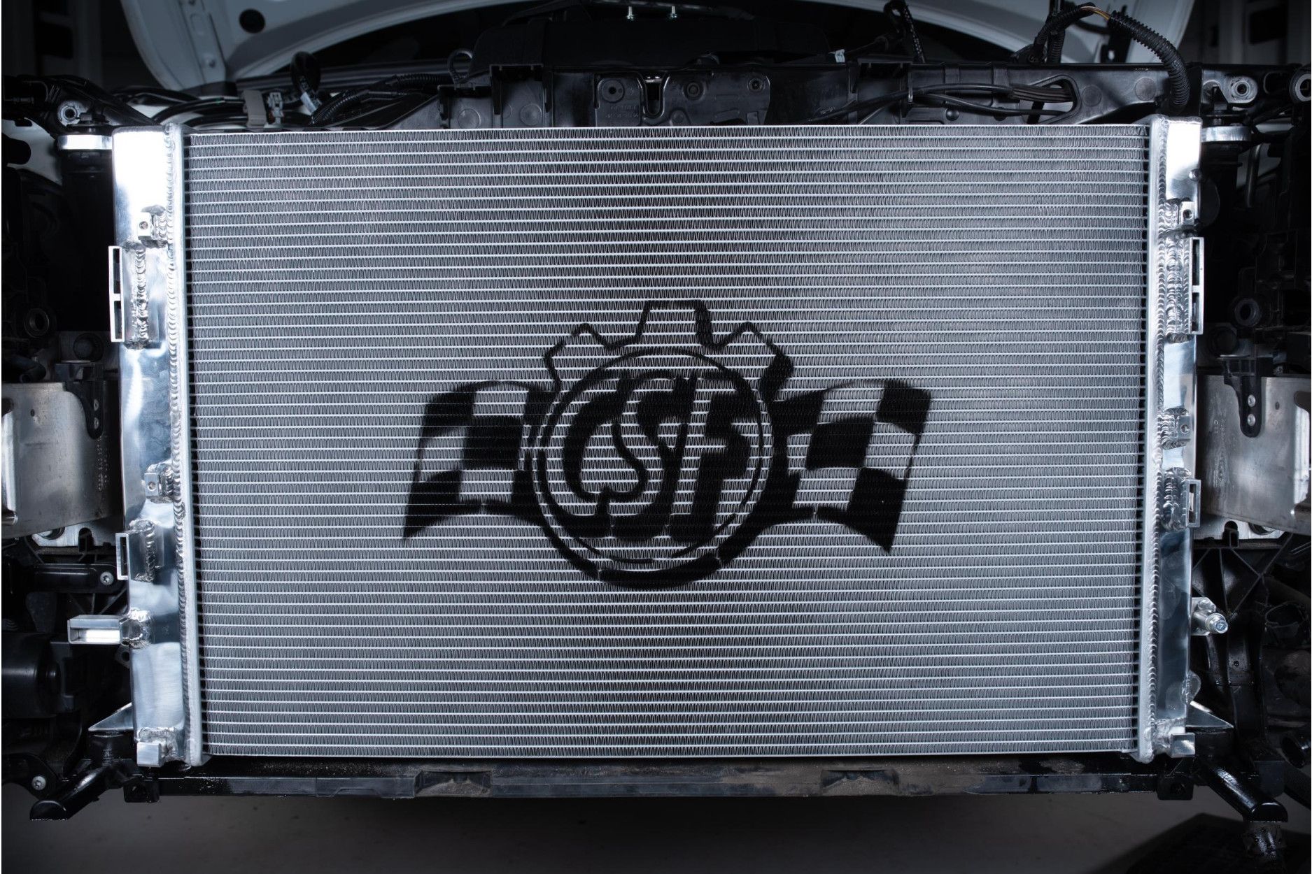 CSF Hochleistungs-Wasserkühler mit integriertem Getriebeölkühler für Audi B8 S4 und S5 (13) 